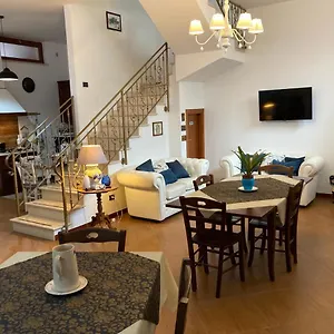 Domus Bed & Breakfast